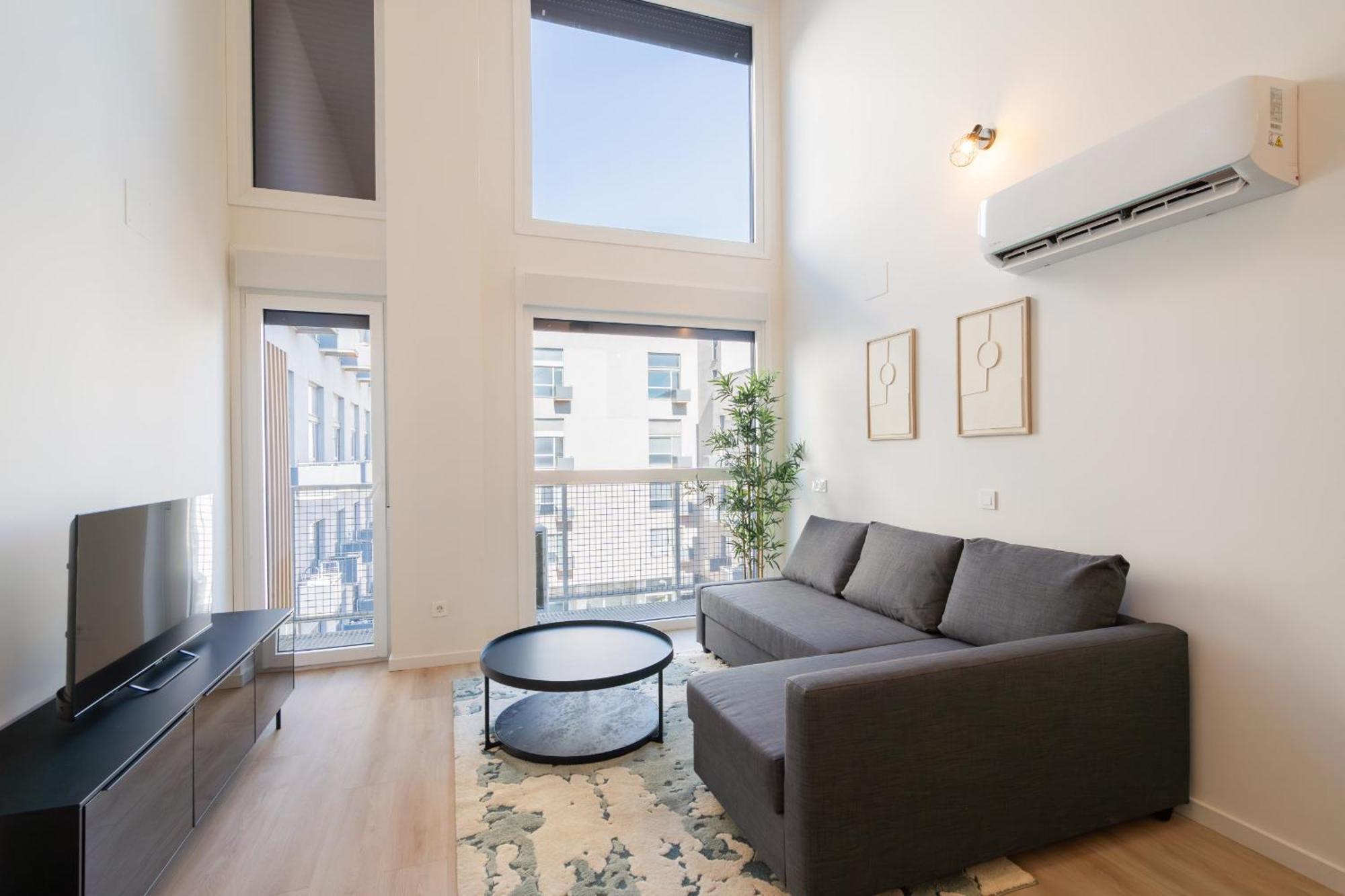 Апартаменты Loft Reformado Industrial Con Garaje Alquiler Temporal Мадрид Экстерьер фото